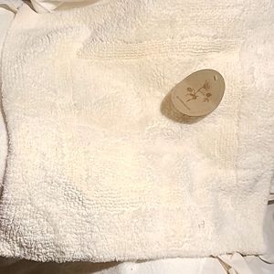 Habidecor 23x23" square Plush bath rug